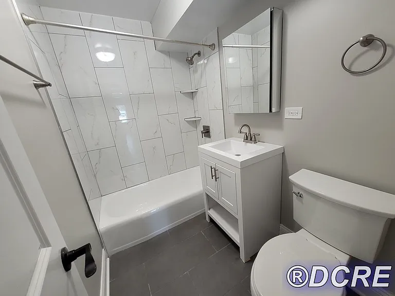 1243 W Chase Ave #1 — Photo 7