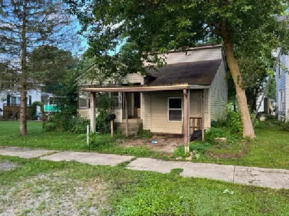 221 N Spencer St, Rushville, IN 46173