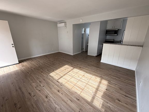 4th image of 777 Seacoast Dr Unit D