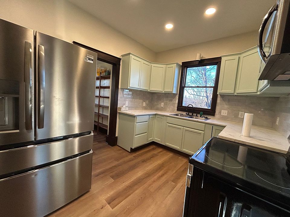 1st image of 136 Darst Ave
