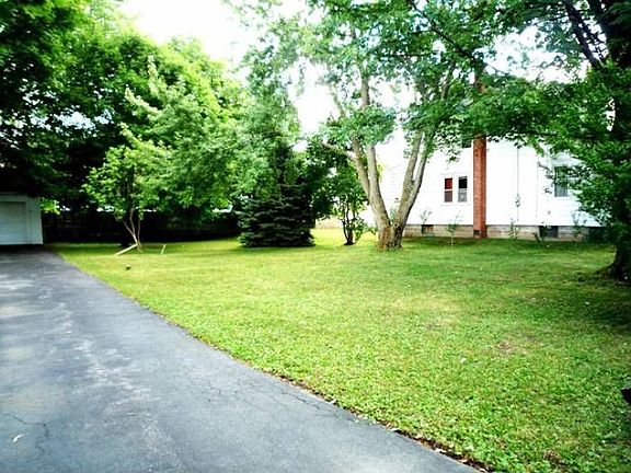 2nd image of 126 Scott Ave