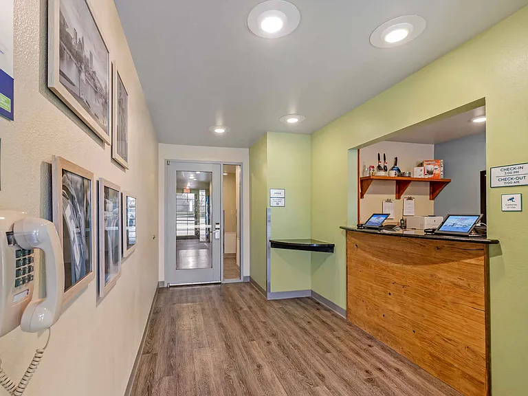 Lobby and Guest Check-in