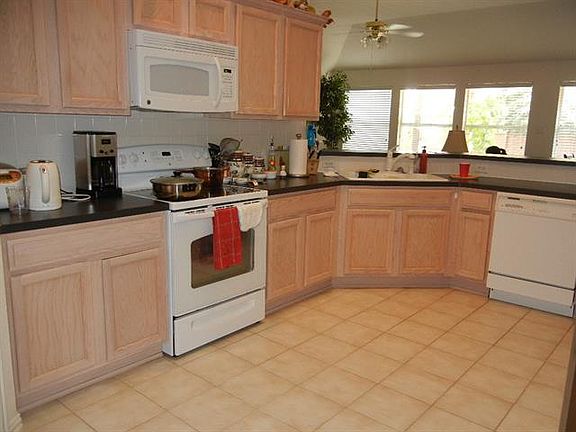 5th image of 5541 Glenview Ln