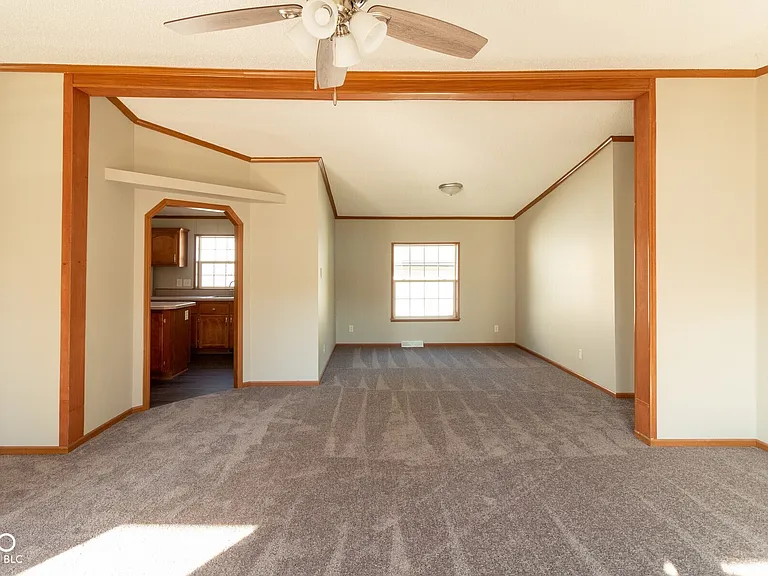 318 N Harrison St — Photo 5