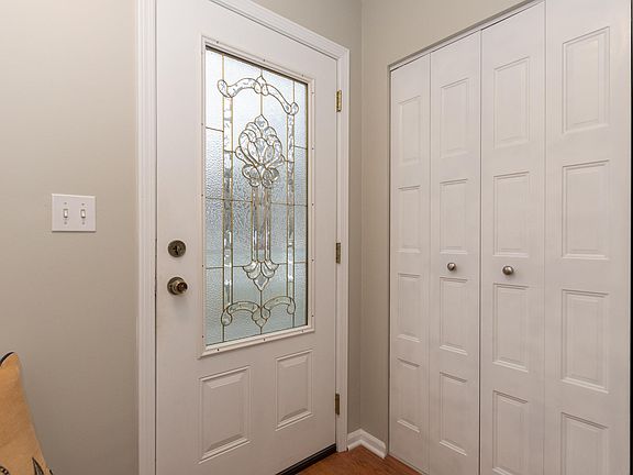5th image of 10214 Foxhollow Ct