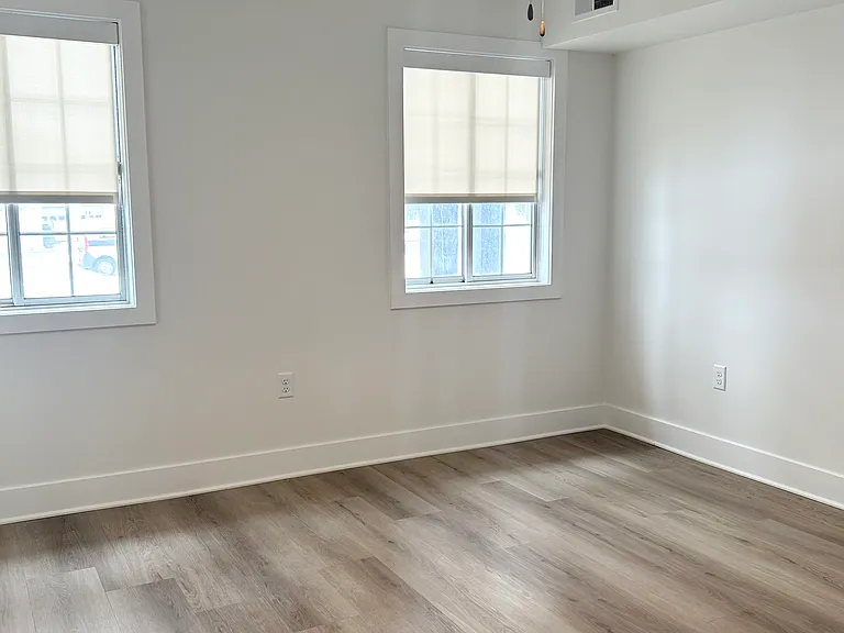 57 Monroe Ave #2 — Photo 3