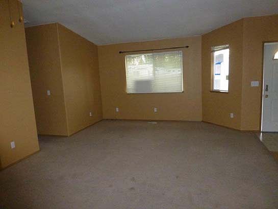 5th image of 213 Algona Blvd S
