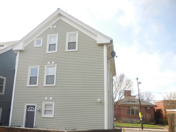 3rd image of 510 Wickenden St