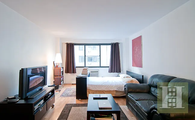 Rented by Halstead Real Estate | media 4