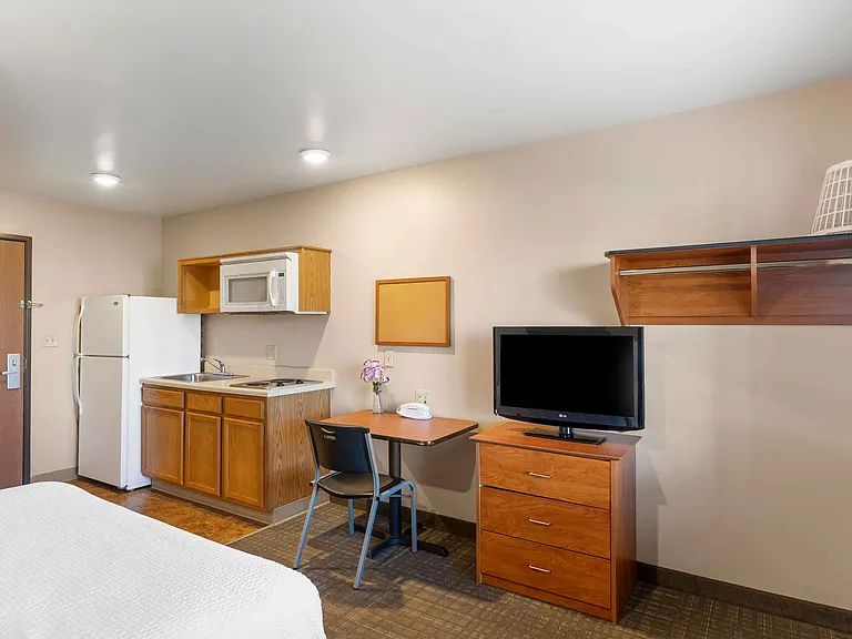 Studio Suite - 1 Queen Bed