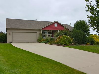 N1747 Hot Springs Ct, Greenville, WI, 54942