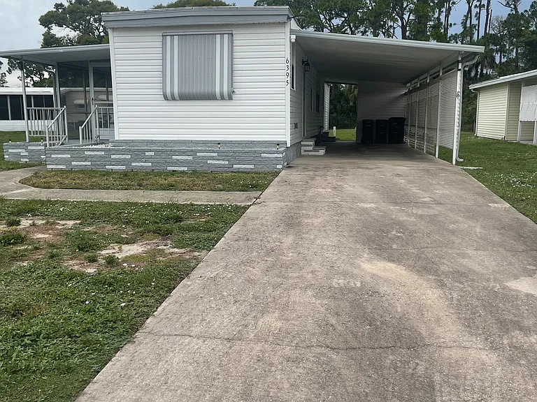 6395 Parkview Ct — Photo 11