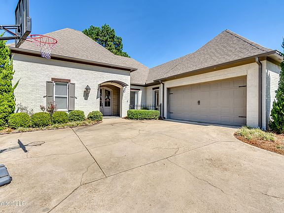 4th image of 156 Cottonwood Dr