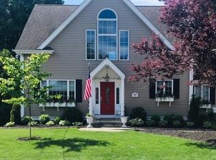 49 Cottage St, Mansfield, MA 02048