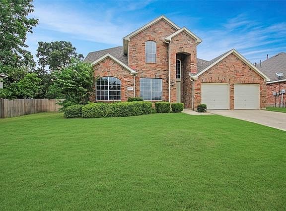 2nd image of 2225 Great Bear Ln