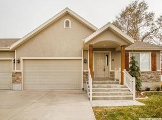 46 W Bamberger Way, Centerville, UT 84014