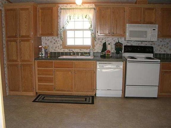 3rd image of 1602 Irvington Heights Ln
