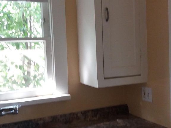 4th image of 2319 Florencita Ave