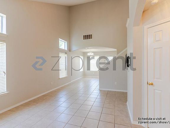 2nd image of 600 N Cascades Ave