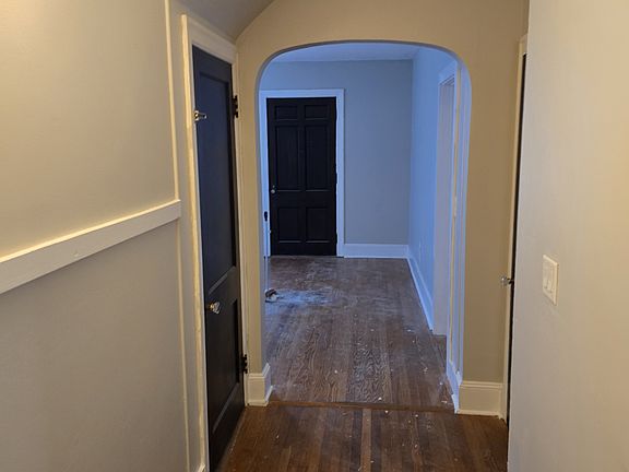 2nd image of 2100 Park Ave #1