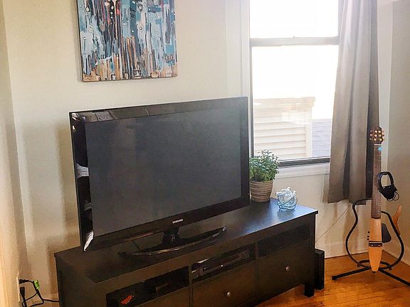 5th image of 1421 W Huron St APT 3F