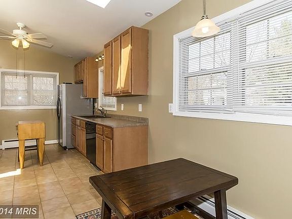 4th image of 105 Boyd Dr