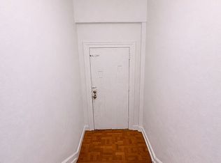 62-64 Saunders St APT R1, Rego Park, NY
