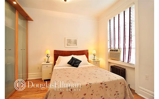 Sold by Douglas Elliman | media 22