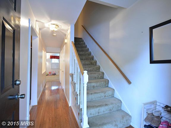 3rd image of 710 Olde Greenwich Cir