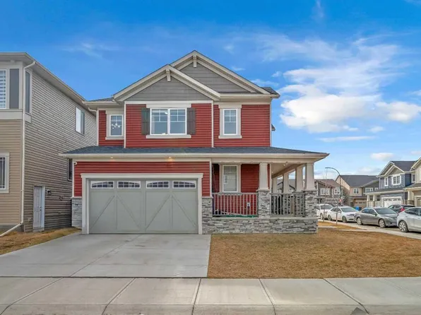 271 N Carringham Rd NW, Calgary, AB T3P 1V4