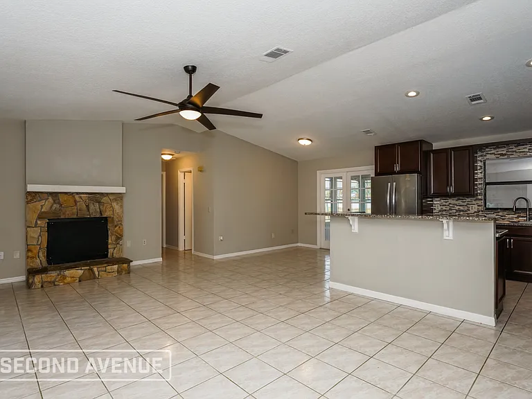 613 Hamm St NW — Photo 5