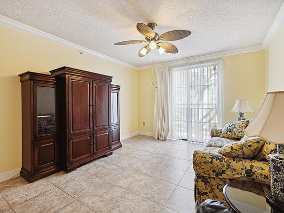 3rd image of 780 S Sapodilla Ave APT 207