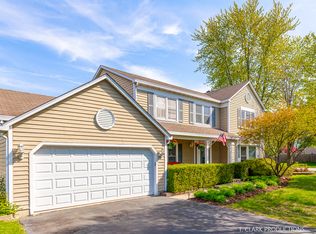 370 Stone Creek Dr, Bolingbrook, IL 60440