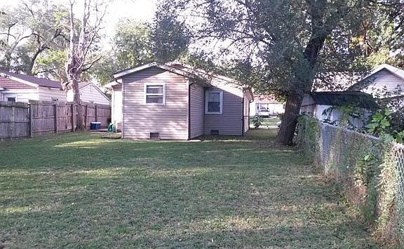 5th image of 2638 Lincoln Ave