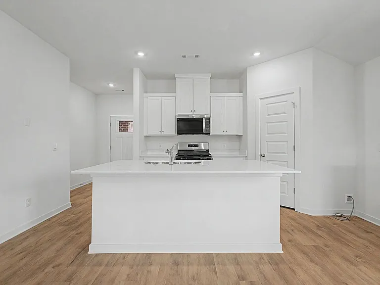 529 Nevada St — Photo 5