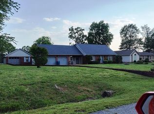5480 Stevin Dr, Paducah, KY 42001