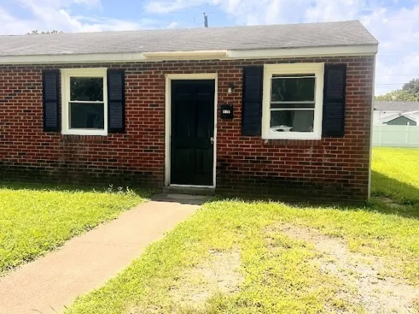 506 N 8th Ave #B, Hopewell, VA 23860