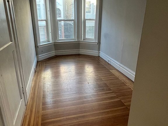 2nd image of 27-29 San Carlos St #27