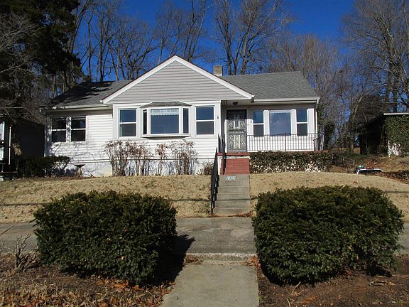 2nd image of 1419 Madison St