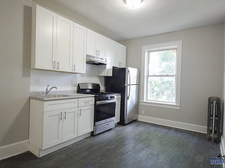474 Madison Ave #2 — Photo 1