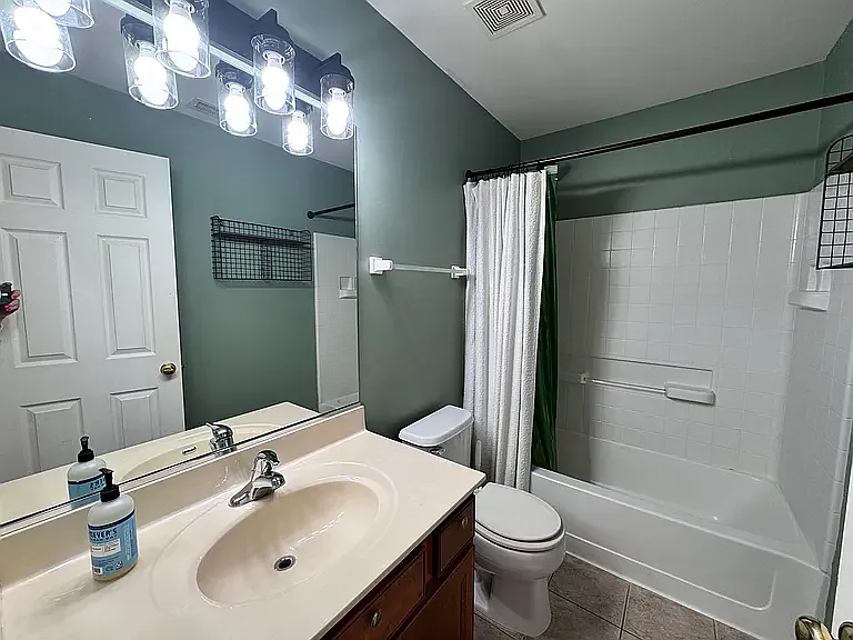 2266 Pembridge Dr — Photo 13