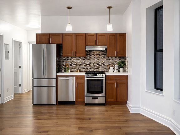 2nd image of 274 Mott St APT 3D
