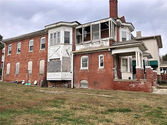 2nd image of 516 N 6th St