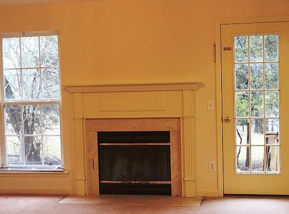 5th image of 912 Thomastown Dr