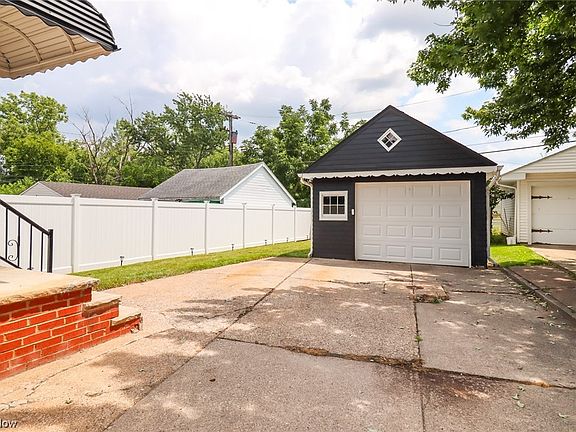 5th image of 4419 Woodway Ave