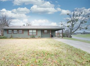 1711 N Clay St, Ennis, TX 75119