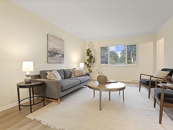 5th image of 1168 Cloverknoll Ct