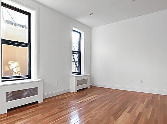 3rd image of 120 Thompson St APT 16