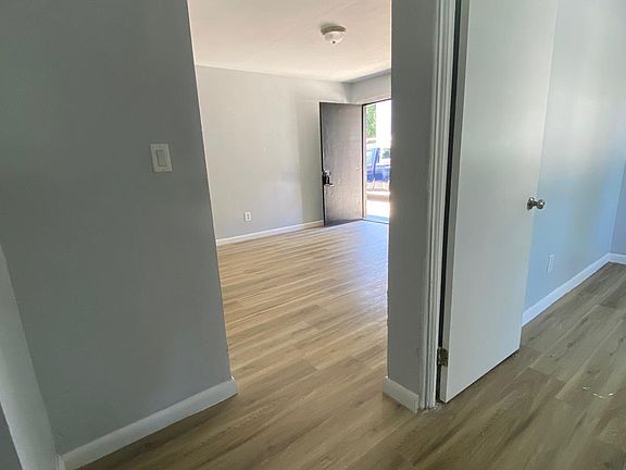 5th image of 604 W 18th St #4