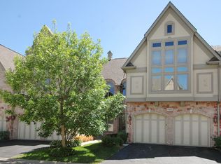 1581 S Kembley Ave, Palatine, IL 60067